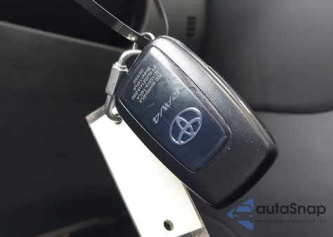 2024 Toyota Rav4 Xle from USA, damaged, VIN 2T3W1RFV2RW331010